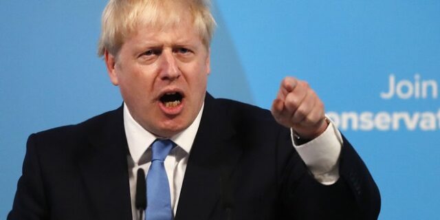 Ο Μπόρις Τζόνσον συναντά τη βασίλισσα και γίνεται πρωθυπουργός