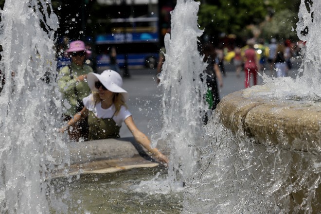 Διατηρούνται την Τρίτη οι υψηλές θερμοκρασίες
