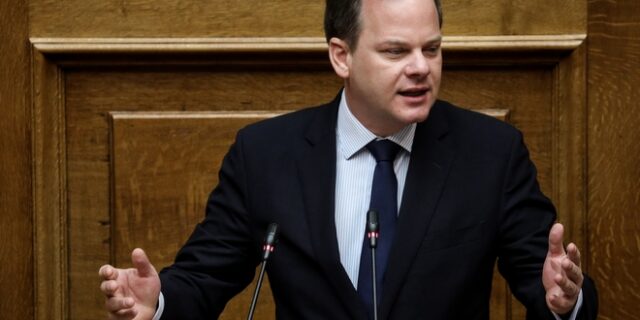 Κώστας Καραμανλής: Παράταση στις άδειες οδήγησης για τους άνω των 74 ετών