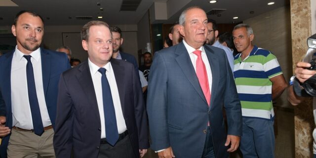 Καραμανλής: Προεκλογική αγωνία του ΣΥΡΙΖΑ – Η ιστορία έγραψε ποιος είπε “όχι” στο Βουκουρέστι