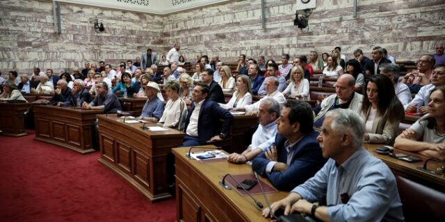 Γιατί στην Κουμουνδούρου υπήρξαν πολλά νεύρα