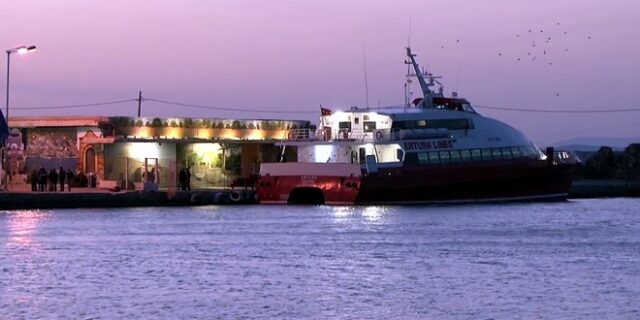 Χίος: Πολιτικό άσυλο ζητούν 26 Τούρκοι που αποβιβάστηκαν στο νησί