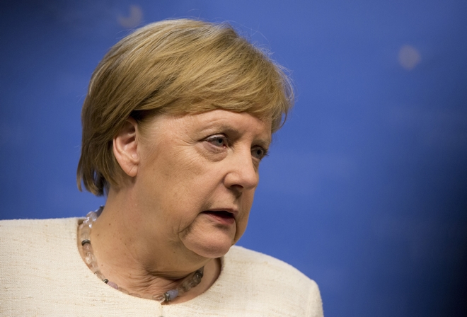 Προβληματισμένη η Μέρκελ για τη γερμανική οικονομία