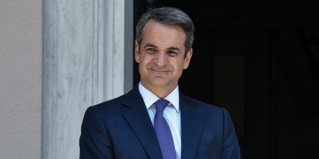 Μητσοτάκης εξωτερικού: Τα ταξίδια σε Βερολίνο, Παρίσι, Ολλανδία και στο βάθος τα πρωτογενή