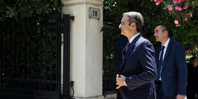 Οι πρώτες προτεραιότητες του Μητσοτάκη και τι λένε από το Μαξίμου για τα πρωτογενή