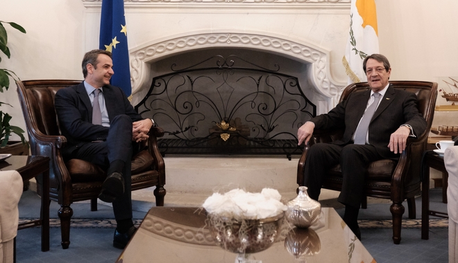 Συνομιλία Μητσοτάκη με Αναστασιάδη – Στις 29 Ιουλίου ο πρωθυπουργός στην Κύπρο