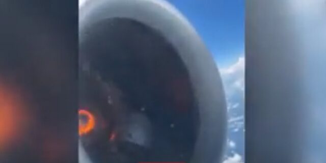 Πτήση Delta: “Έσκασε” μία από τις μηχανές στον αέρα – Πώς αντέδρασαν οι επιβάτες