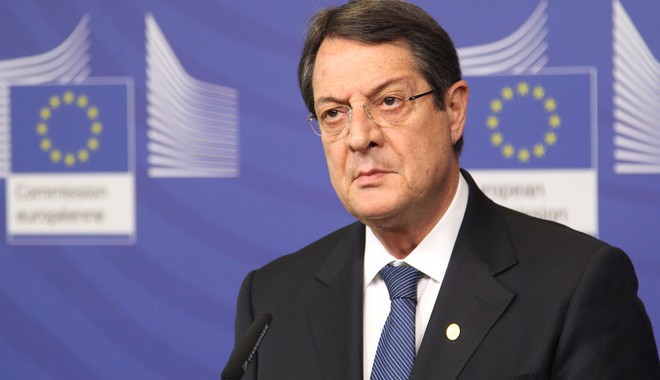Πρόβλημα στο αεροπλάνο του Αναστασιάδη – Επέστρεψε στη Νέα Υόρκη