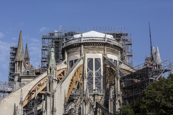 Γαλλία: Ο καύσωνας απειλεί τον κατεστραμμένο Ναό της Παναγίας των Παρισίων