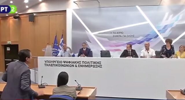 Διακαναλική ροντέο: Πλακώθηκαν μεταξύ τους τα μέλη της “Συν-φωνίας”