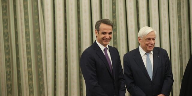 Ο Κυριάκος Μητσοτάκης αποφασίζει στο… βουνό για Πρόεδρο της Δημοκρατίας και εκλογικό νόμο