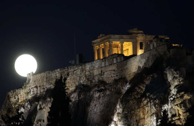 Πανσέληνος και μερική έκλειψη Σελήνης – Πότε θα είναι ορατό το φαινόμενο
