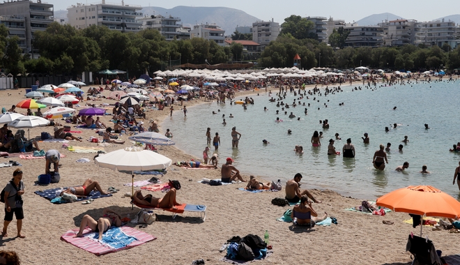Μετά τις κάλπες, οι Έλληνες ψήφισαν “δαγκωτό” παραλία