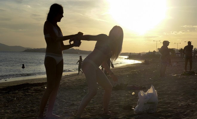 Σταφυλόκοκκος: Οι κίνδυνοι που κρύβονται στις παραλίες