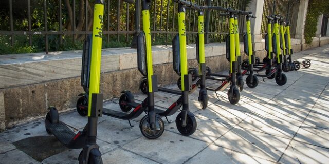 Θεσσαλονίκη: 4χρονη παρασύρθηκε από ηλεκτρικό πατίνι