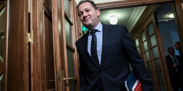 Πέτσας: Σήμερα το νομοσχέδιο για μείωση του ΕΝΦΙΑ και τη βελτίωση των 120 δόσεων