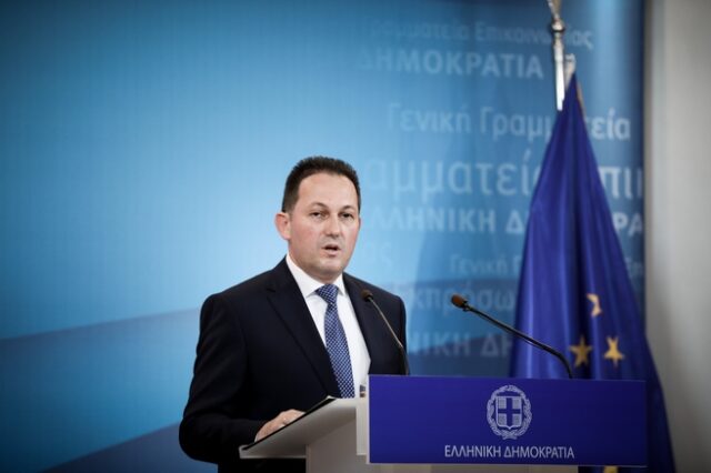 Η κυβέρνηση κατηγορεί το ΣΥΡΙΖΑ για την απαλλαγή στελεχών της ΧΑ για το “Συνεργείο” 