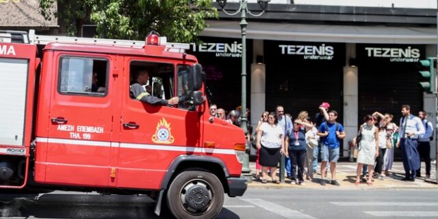 Σεισμός 5,1 Ρίχτερ στην Αθήνα: Δεκάδες κλήσεις στην Πυροσβεστική για απεγκλωβισμούς και απομακρύνσεις αντικειμένων