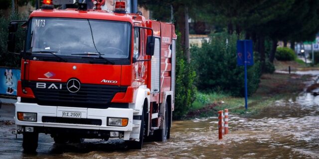 Η κακοκαιρία σαρώνει τη Χαλκιδική: Νεκροί και τραυματίες