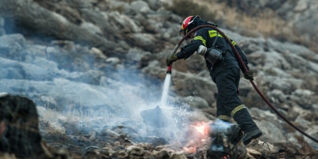 Πάνω από 80 φωτιές μέσα σε ένα 24ωρο σε όλη την χώρα