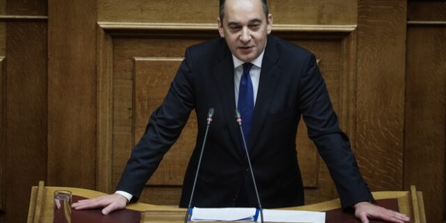 Ο Πλακιωτάκης καλεί σε ακρόαση τους υπεύθυνους για το χάος στη Σαμοθράκη
