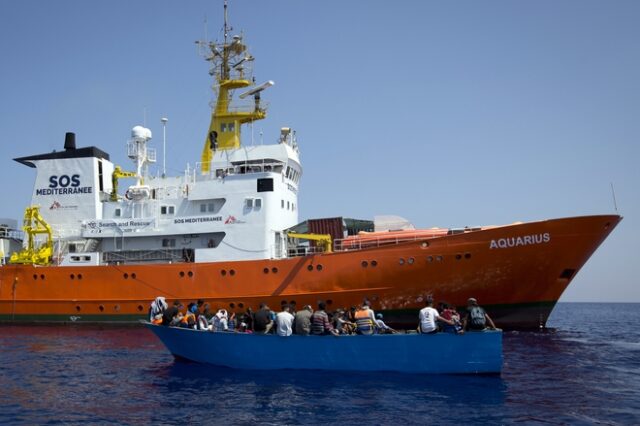 Η Γαλλία θα υποδεχτεί 30 πρόσφυγες από το πλοίο της ιταλικής ακτοφυλακής Gregoretti