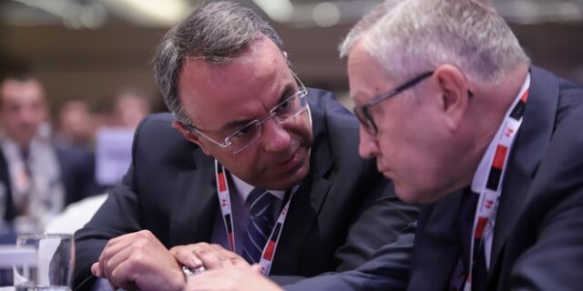 Χαμηλότερα πλεονάσματα από το 2021: Στοίχημα οι μεταρρυθμίσεις – επενδύσεις