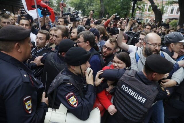 Ρωσία: Συλλήψεις αντιπολιτευόμενων – Ζητούσαν “δίκαιες εκλογές” στη Μόσχα