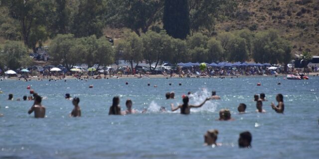 Καιρός: Εξασθενεί το μελτέμι – Ανεβαίνει η θερμοκρασία