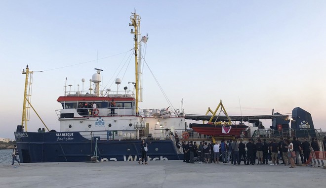 Ιταλία: Την Τρίτη η απόφαση του δικαστηρίου για την πλοίαρχο του Sea-Watch