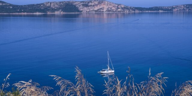 Σκιάθος: Ιταλικό ιστιοφόρο προσάραξε σε αβαθή νερά