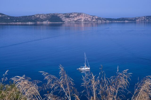 Σκιάθος: Ιταλικό ιστιοφόρο προσάραξε σε αβαθή νερά