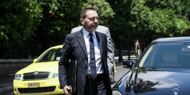 Στουρνάρας: Η ΤτΕ θα εισηγηθεί την πλήρη άρση των capital controls