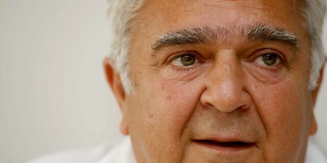 Πασχάλης Τερζής: Στο νοσοκομείο ο τραγουδιστής