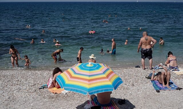 Καύσωνας προ των πυλών: Πάνω από 42 βαθμούς την Τετάρτη