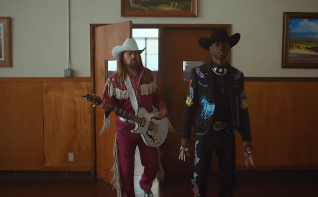 Lil Nas X: Το τραγούδι “Old Town Road” έσπασε το ρεκόρ παραμονής στο Νο1 των ΗΠΑ