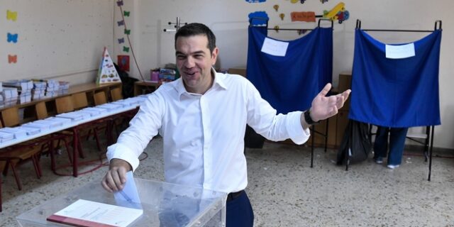Τσίπρας: Οι νέοι να κρίνουν το αποτέλεσμα, μην αφήσουν την τύχη τους σε άλλους