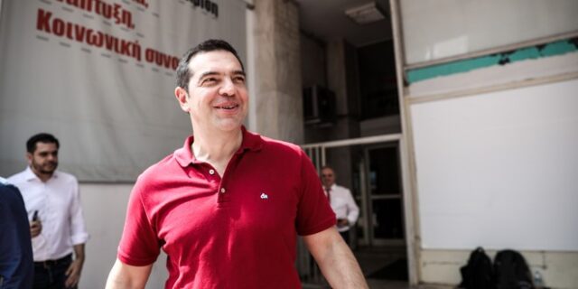 Με τρεις άμεσες κινήσεις ο Αλέξης Τσίπρας επανιδρύει τον ΣΥΡΙΖΑ