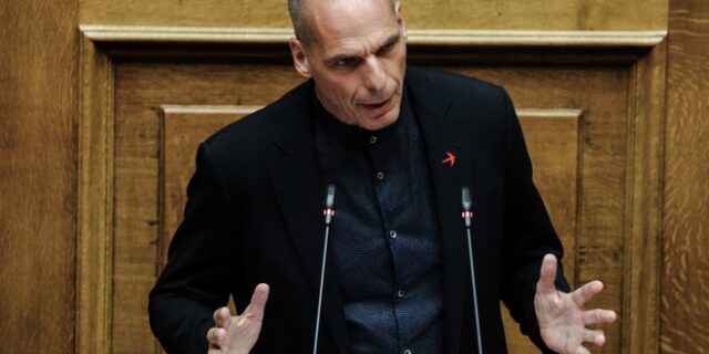 Βαρουφάκης: Ο Μητσοτάκης πρέπει να κάνει εικόνισμα τον Τσίπρα