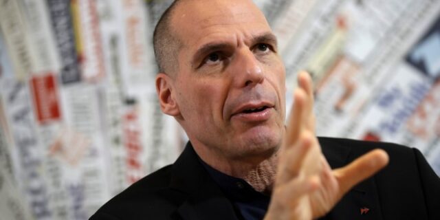 Βαρουφάκης για Πόθεν Έσχες: Είμαι ο μόνος που φέρνω χρήμα από την Ελβετία
