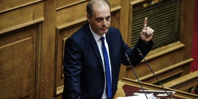 Ο Βελόπουλος κατηγορεί τη ΝΔ ότι του έκλεψε το πρόγραμμα για τα βότανα