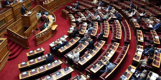 Βουλή: Ξεκίνησε στην Ολομέλεια η συζήτηση του διυπουργικού νομοσχεδίου
