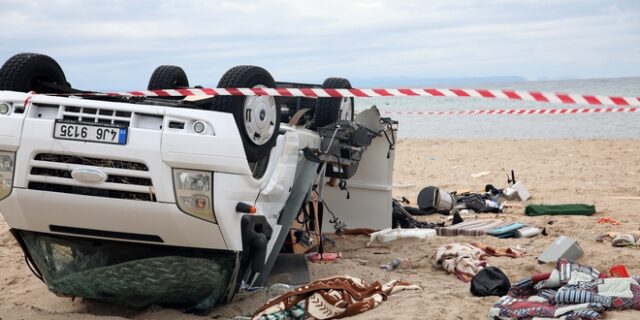 Χαλκιδική: Πού εντοπίστηκαν οι νεκροί – ανάμεσά τους δύο μικρά παιδιά – 23 σε νοσοκομείο