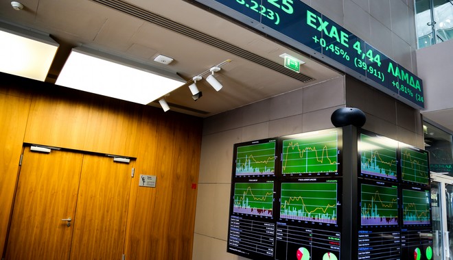 Υπέρβαση κατά 422 εκ ευρώ στα φορολογικά έσοδα το οκτάμηνο Ιανουαρίου-Αυγούστου