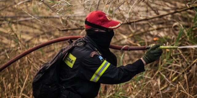 Φωτιά στις Κεχριές Κορινθίας