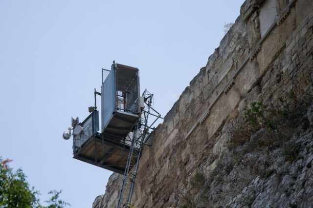 Καινούργιο αναβατόριο για ΑμεΑ στην Ακρόπολη