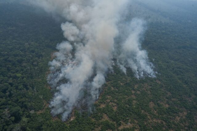 Καίγεται πάλι ο Αμαζόνιος: Αριθμός-ρεκόρ πυρκαγιών τον Ιούνιο