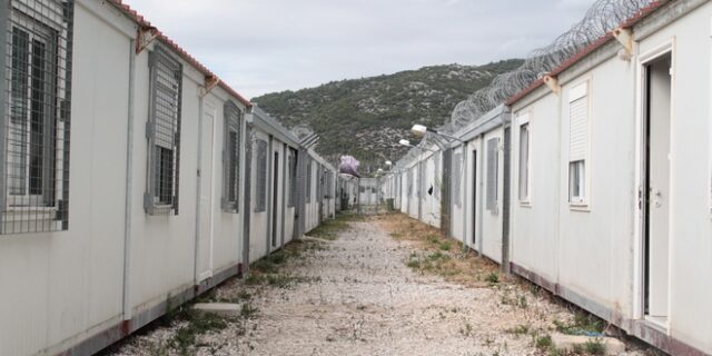 ΑΡΣΙΣ: 63 ασυνόδευτοι ανήλικοι κρατούνται στην Αμυγδαλέζα