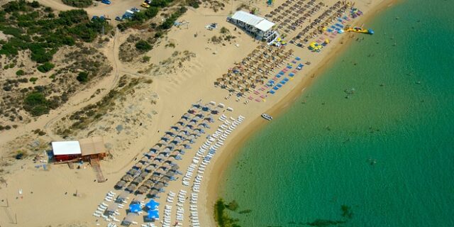 Αμμόλοφοι Καβάλας: Μία παραλία που θυμίζει Καραϊβική και Κυκλάδες