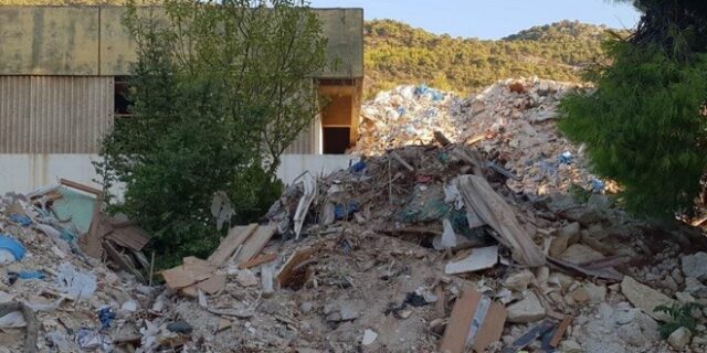 Σχιστό: Μετέτρεψαν εγκαταλελειμμένο θεραπευτήριο σε χωματερή